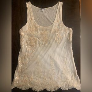 Express Woman’s embroidered tank top
